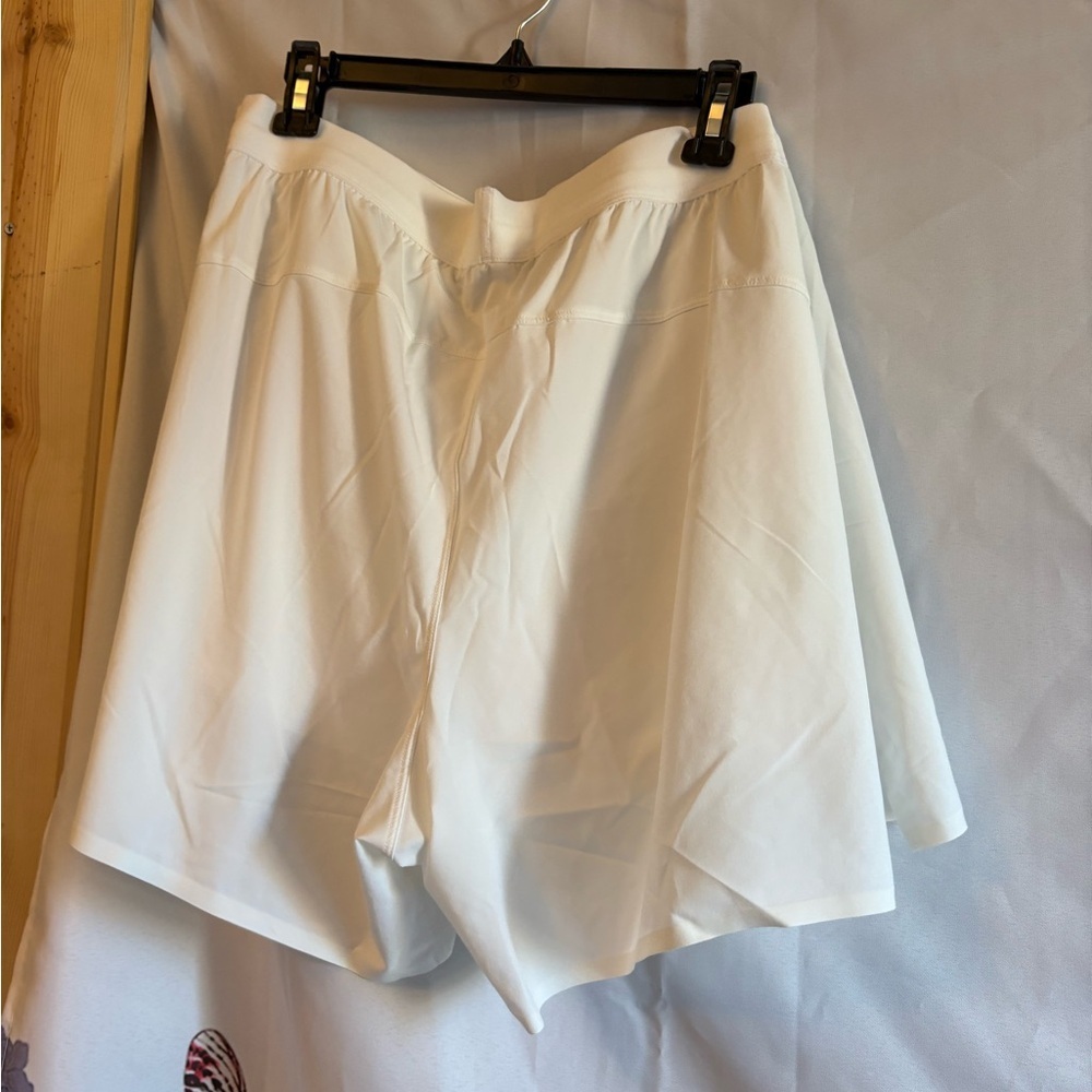 All in Motion Women's Cream Shorts